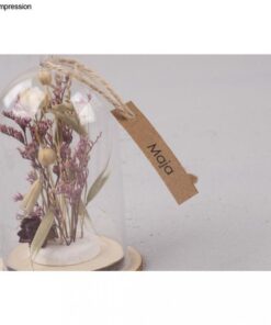 Trockenblumenstrauß flieder mit Kunststoffhaube auf Sockel